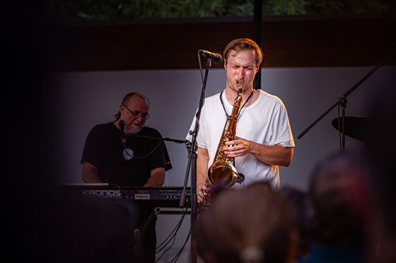 Koncert na Festivalu Mezi Sklepy 2026